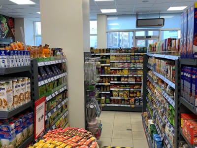 VVN-teamet utførte levering av handelsutstyr og monteringsarbeid i den nye butikken til butikkjeden "TOP" i Riga.6